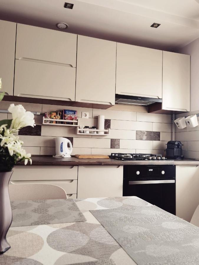 Lujzi Apartman Eger Exterior foto