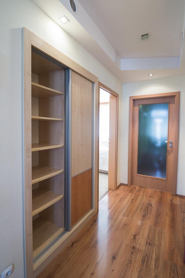 Lujzi Apartman Eger Exterior foto