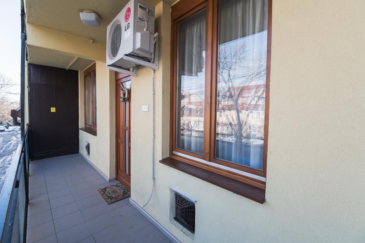 Lujzi Apartman Eger Exterior foto
